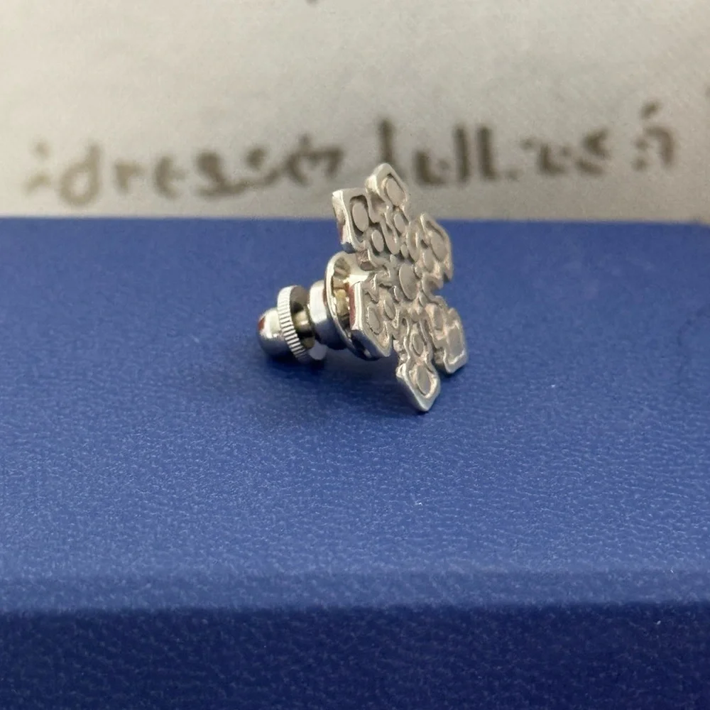 John Hardy .925 Sterling Silver 2004 Snowflake Pin / Tie Tac